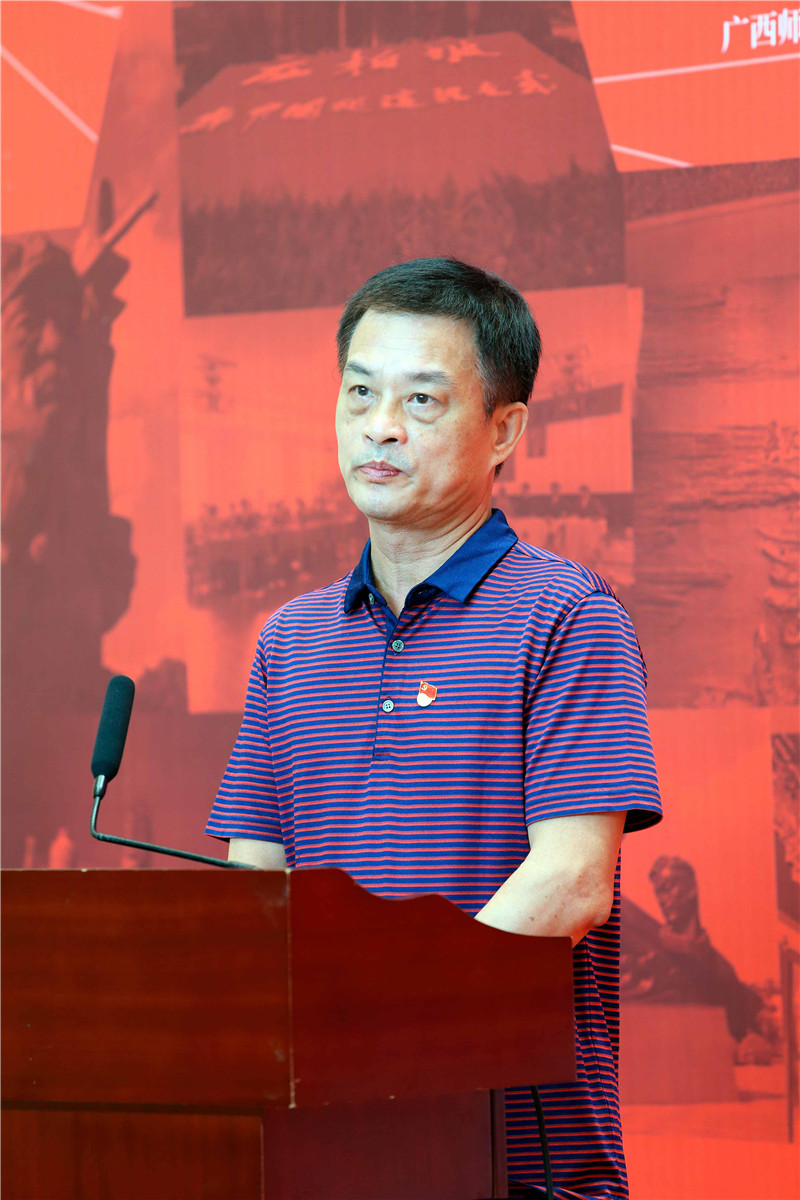 中國攝影家協(xié)會理事、廣西攝影家協(xié)會主席施興良致辭（賴志文攝）.jpg