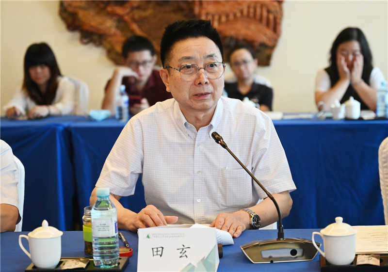 12北京師范大學歷史學院特聘教授、原中共中央黨史研究室研究員田玄作專題發(fā)言（李顯楊 攝）.jpg