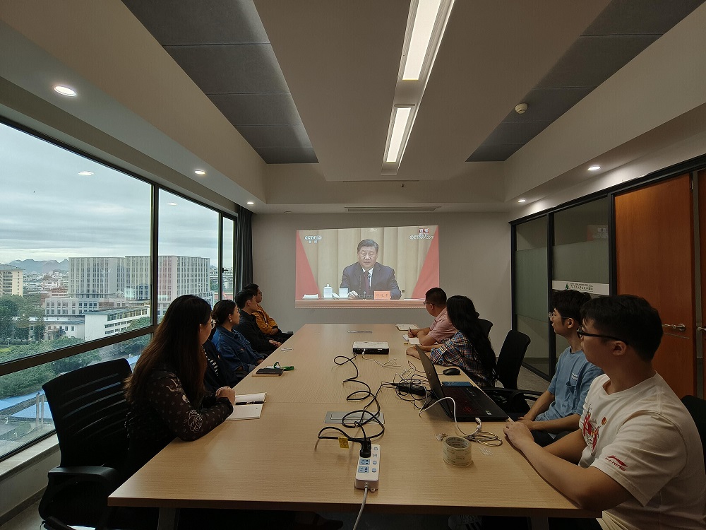 1.基教金圖團(tuán)支部集中觀看大會.jpg