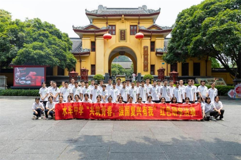 獨秀班同學合影.jpg