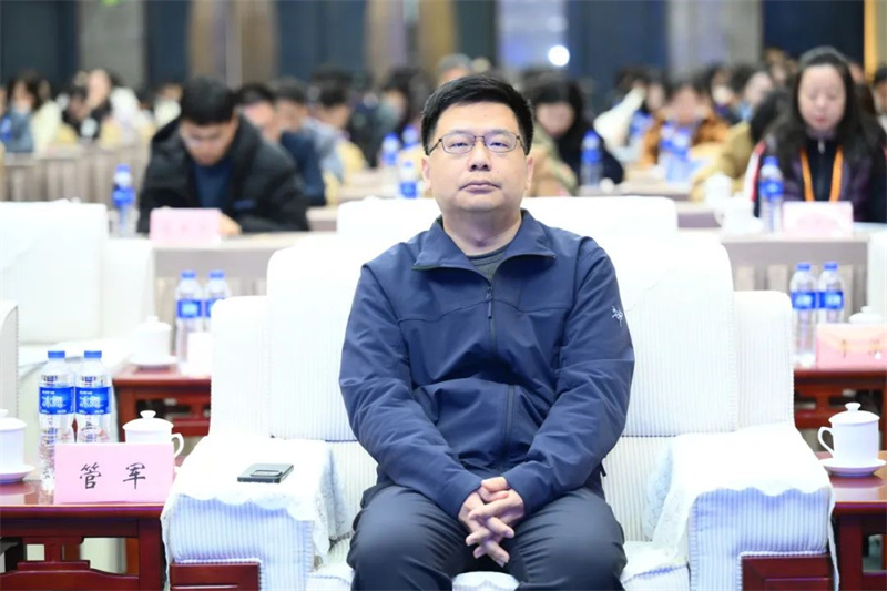 中央宣傳部版權(quán)管理局社會(huì)服務(wù)處副處長(zhǎng)、一級(jí)調(diào)研員管軍.jpg