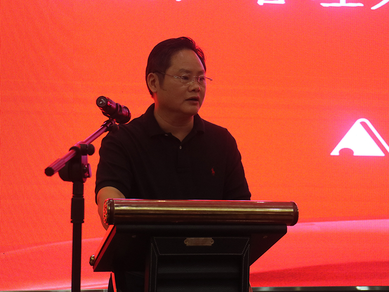 學校資產(chǎn)管理處黨總支書記楊榮輝發(fā)言.JPG
