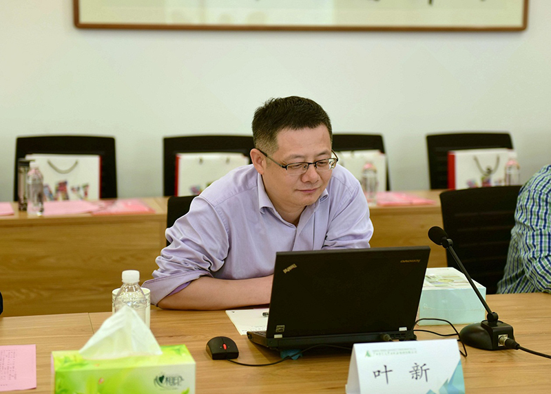 季羨林研究專家，北京印刷學院新聞出版學院編輯出版系教授、博士，中國編輯學會理事葉新發(fā)言（廖茹畫攝）.jpg