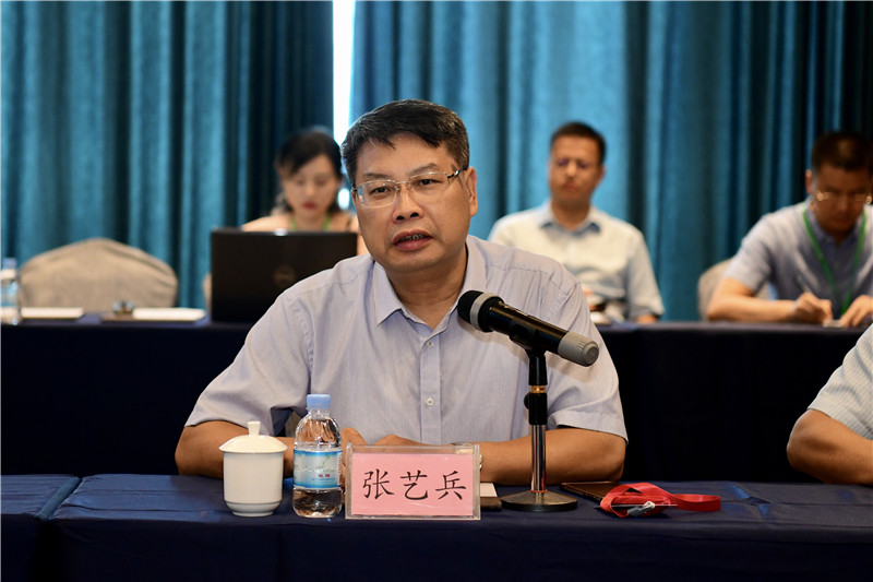 廣西師大出版社集團(tuán)黨委書記、董事長張藝兵發(fā)言.jpg