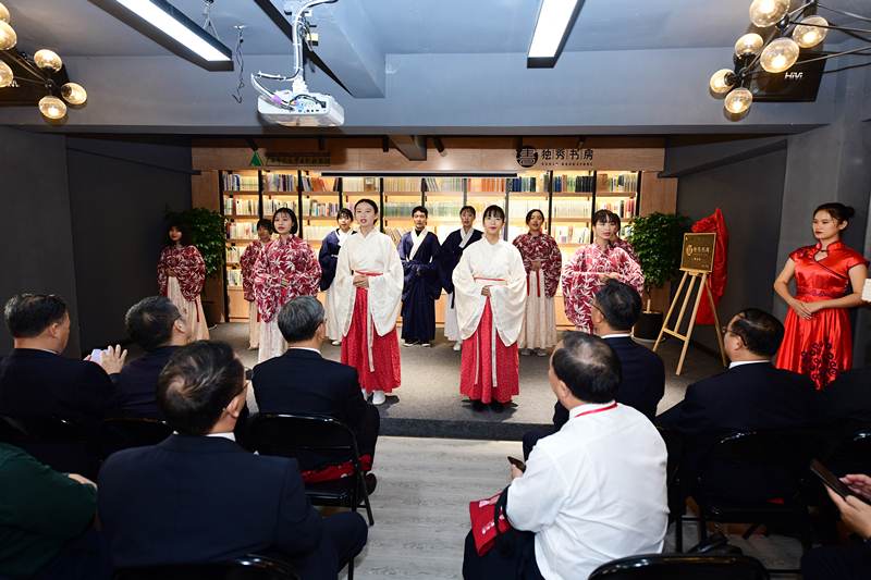 吟誦節(jié)目《大同》《大學》 李顯楊攝.jpg