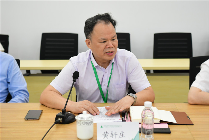 05 集團(tuán)公司黨委書記、董事長黃軒莊做工作匯報（李顯楊 攝）.jpg